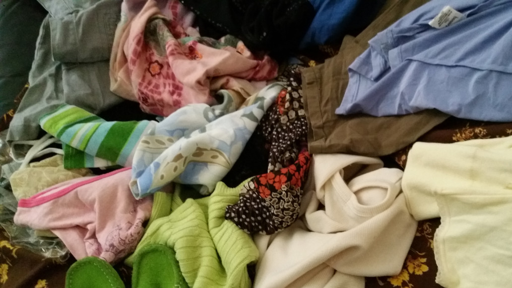 衫 clothes